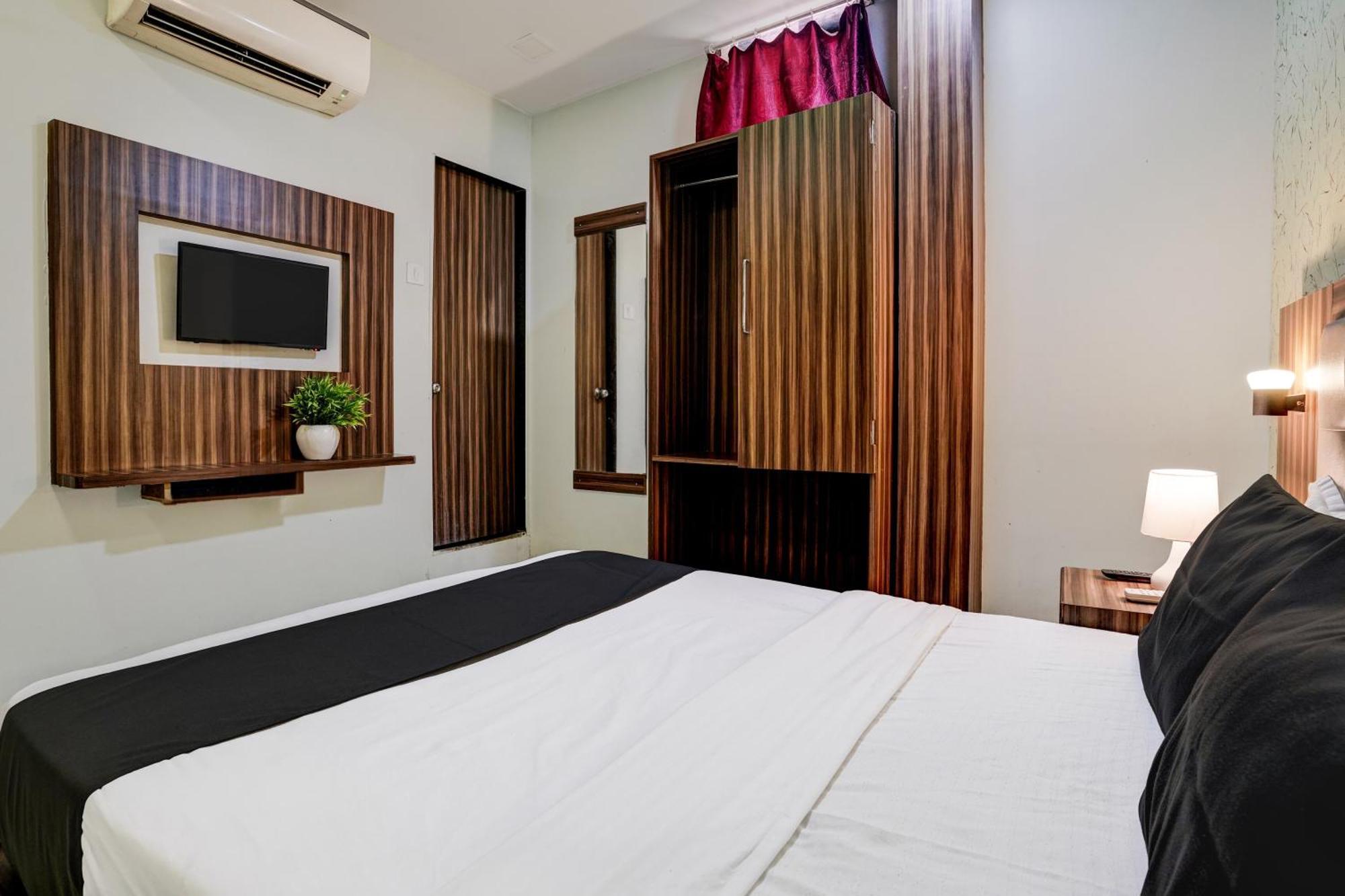 Oyo Hotel Blue Sapphire Residency Near Chhatrapati Shivaji International Airport Mumbai Eksteriør bilde