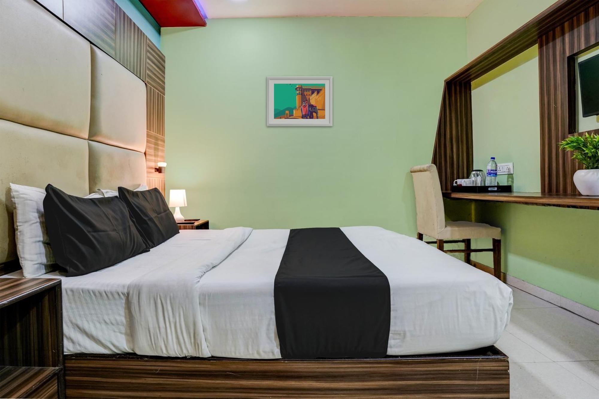 Oyo Hotel Blue Sapphire Residency Near Chhatrapati Shivaji International Airport Mumbai Eksteriør bilde