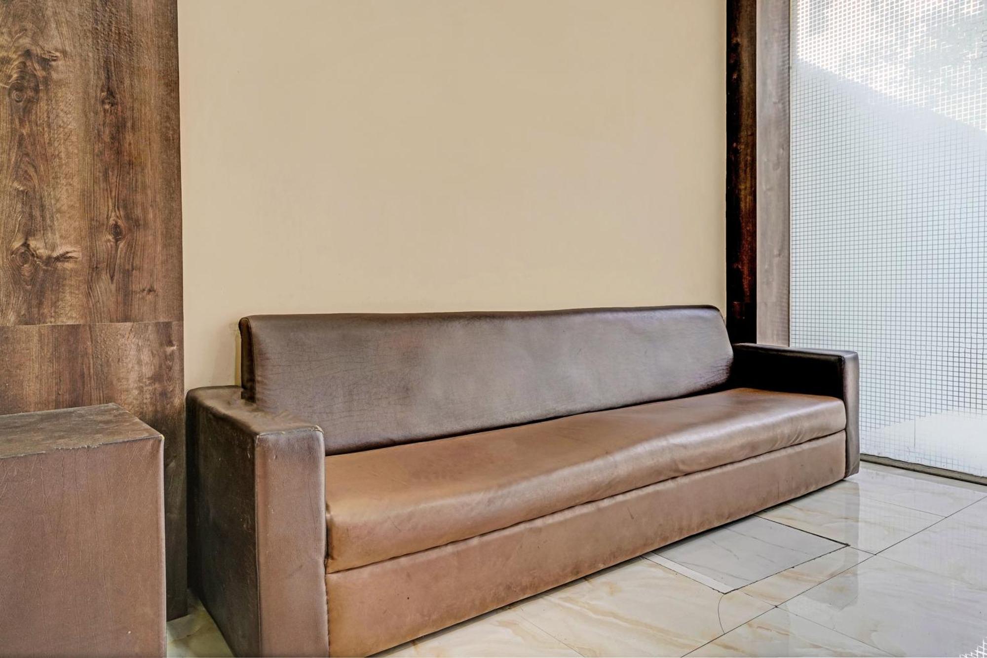 Oyo Hotel Blue Sapphire Residency Near Chhatrapati Shivaji International Airport Mumbai Eksteriør bilde