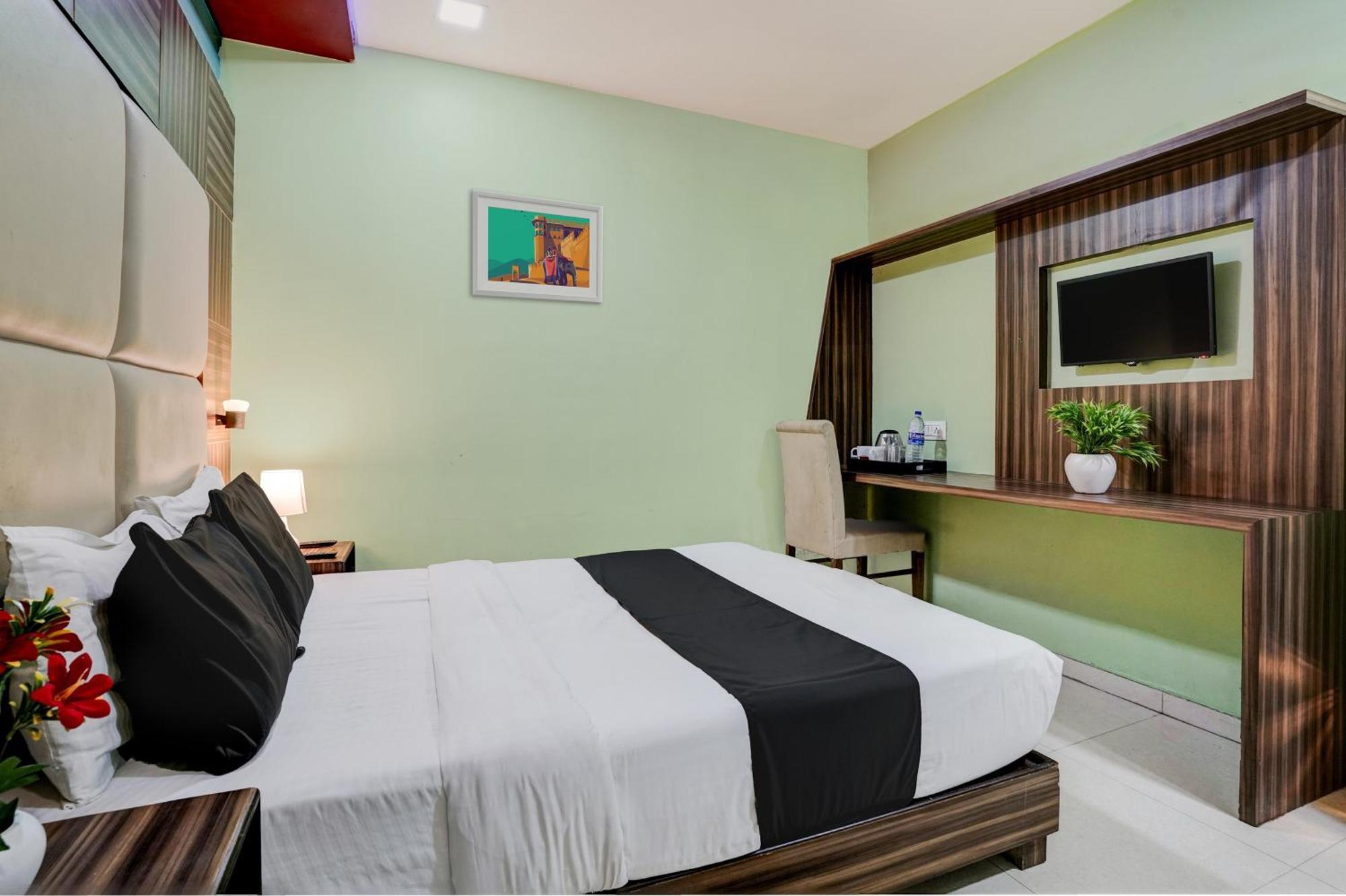 Oyo Hotel Blue Sapphire Residency Near Chhatrapati Shivaji International Airport Mumbai Eksteriør bilde