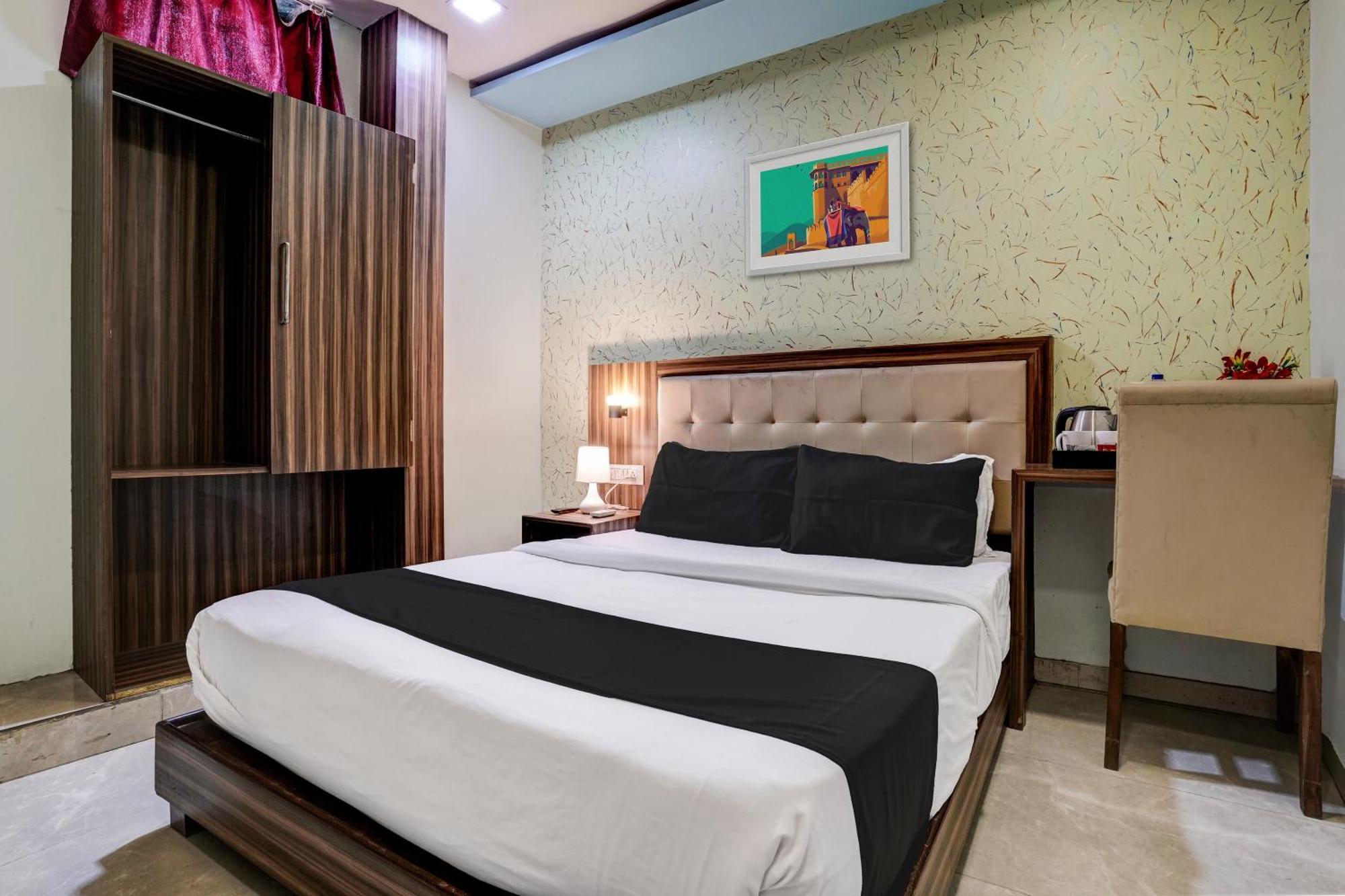 Oyo Hotel Blue Sapphire Residency Near Chhatrapati Shivaji International Airport Mumbai Eksteriør bilde